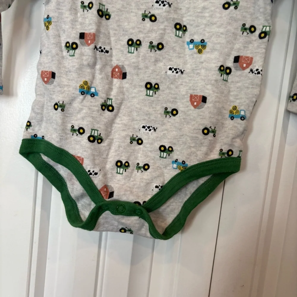 John Deere Gray Long Sleeve Bodysuit Size 9-12‎ Months